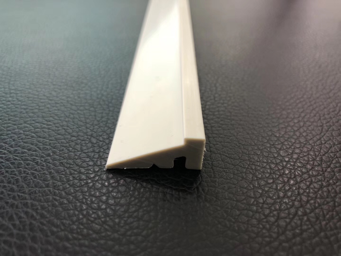 广东下载好色先生污APPu型封边条批发